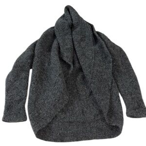 Alpaca In Style Cozy Gray Women's Sweater Size Small
